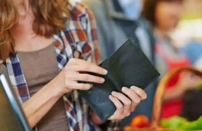 Advierten que la inflación seguirá elevada los primeros meses del año