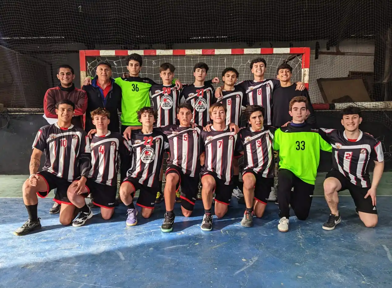 Los juveniles de Defensa lograron otra victoria.