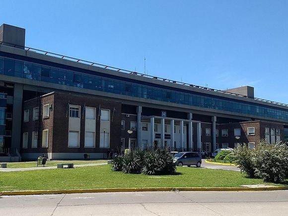 Luego de las auditorías internas, el Gobierno despidió a más de 100 empleados del Hospital Posadas