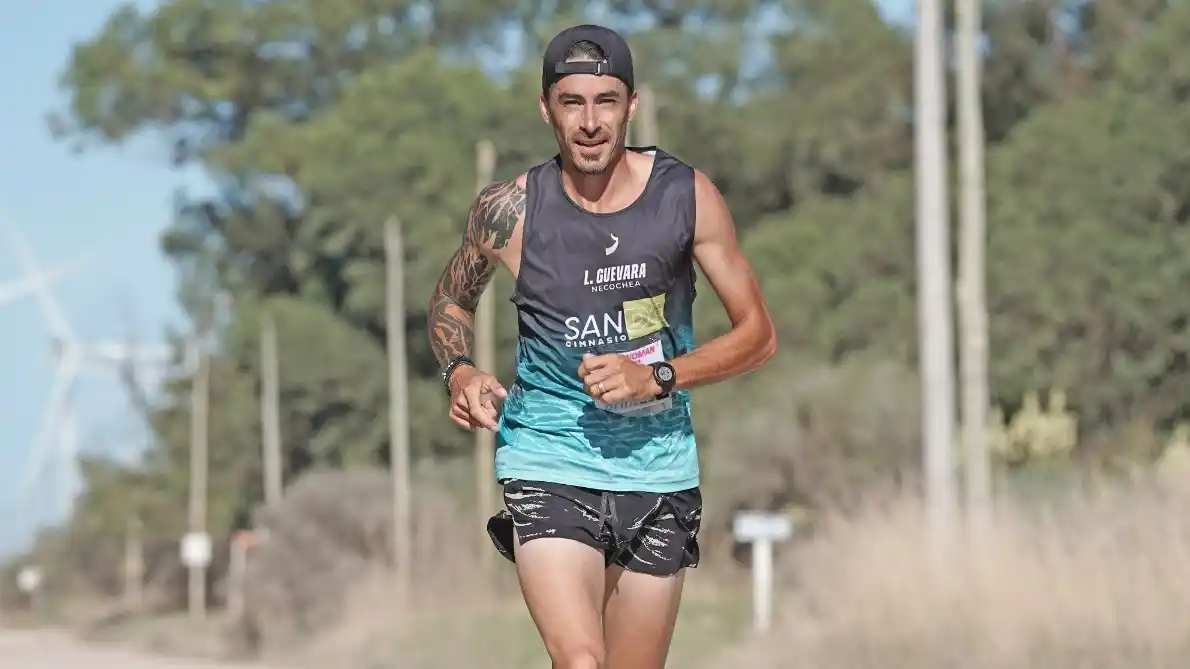 Leandro Guevara se impuso en la distancia de 12 kilómetros masculino