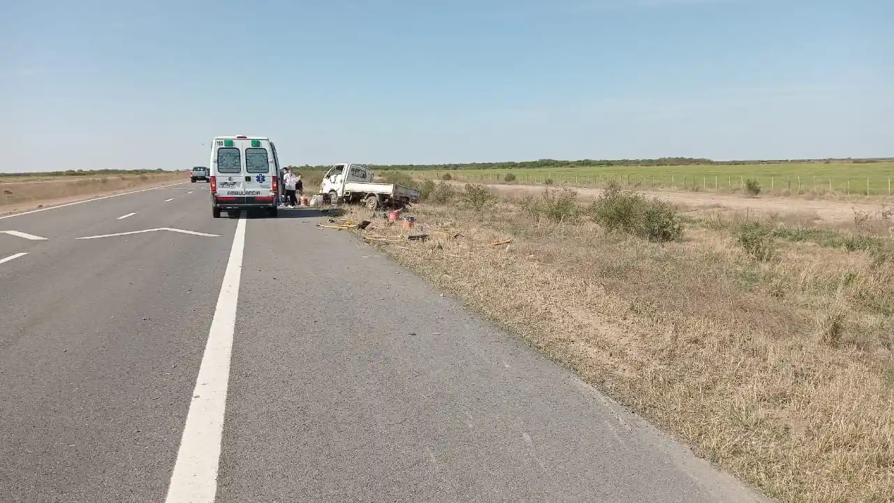 Un servicio de emergencias de La Francia trasladó a los ocupantes del vehículo al hospital municipal