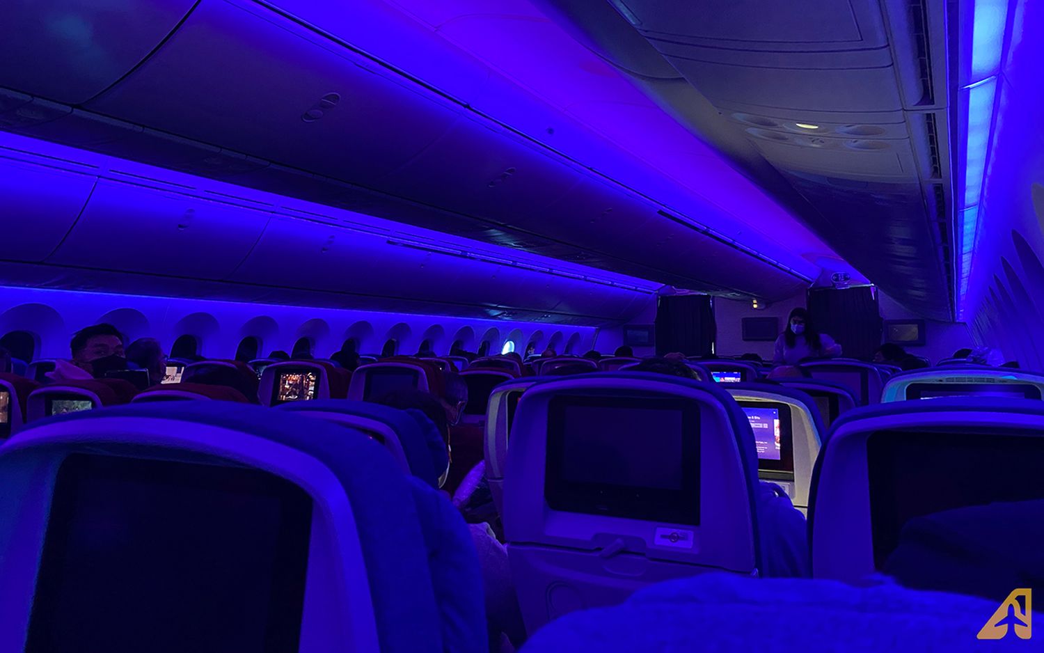 Aerolínea empieza a probar la venta de comida a bordo