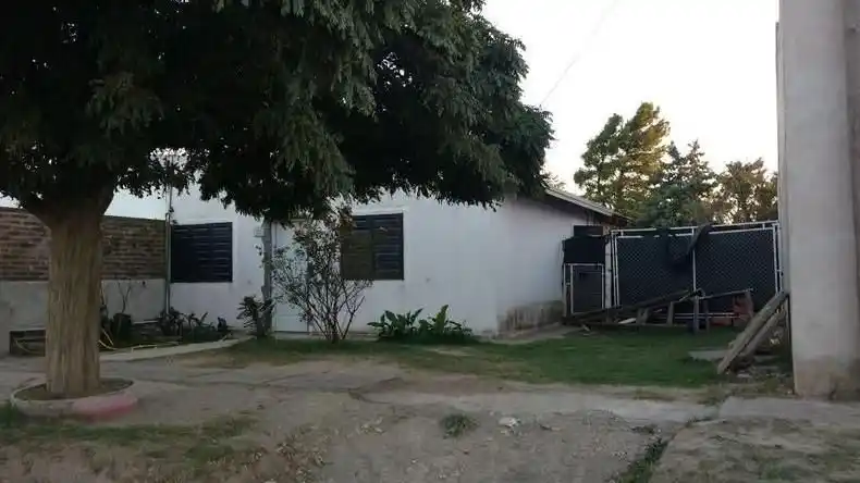 Detienen a una mujer y a sus hijos por secuestrar, torturar y abusar de dos jóvenes