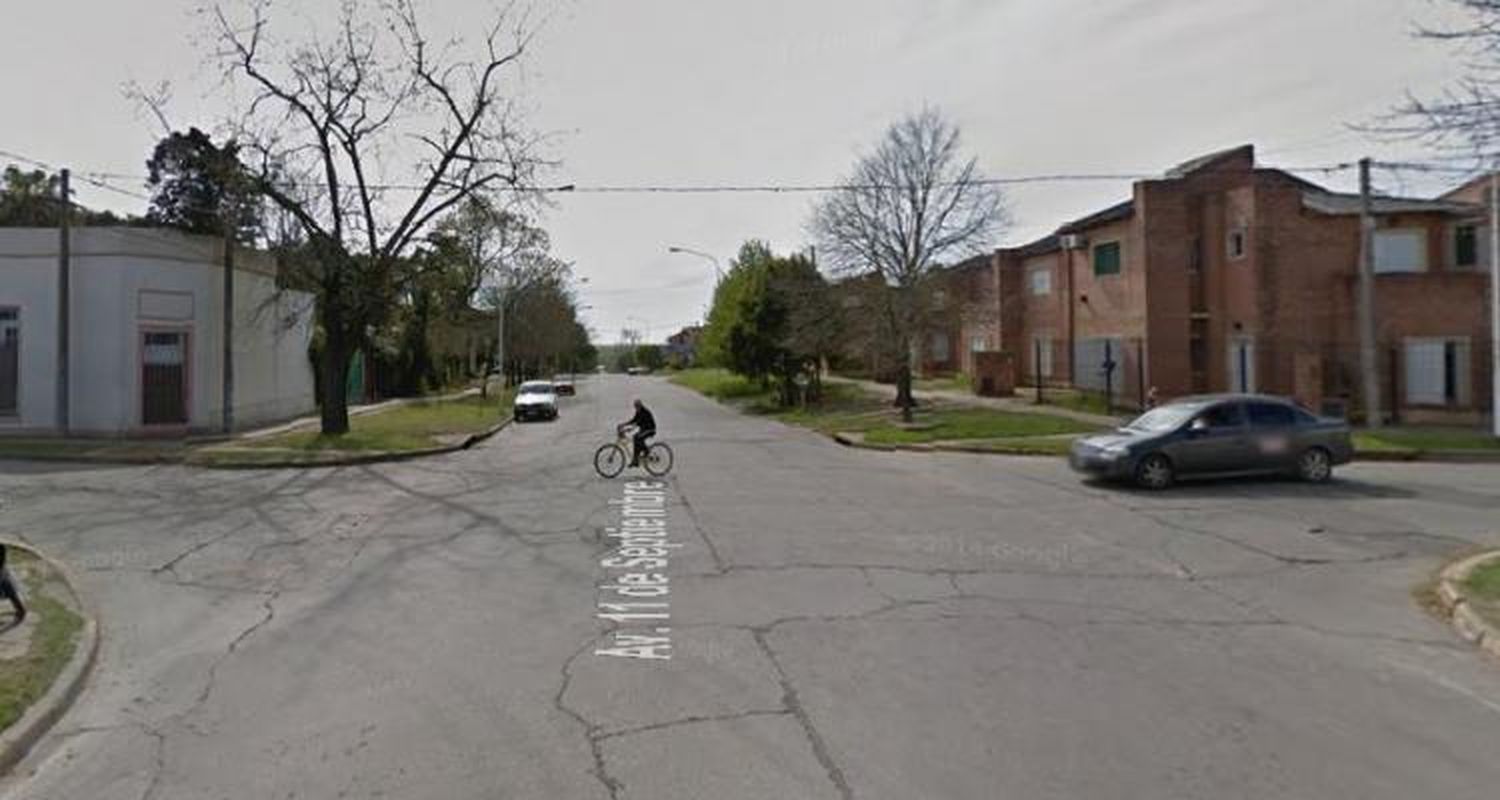 Dos jóvenes de 22 años con heridas graves y en riesgo tras accidente de moto