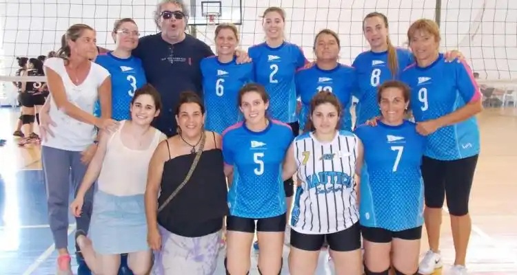Náutico se quedó con el primer Torneo de Maxivoley