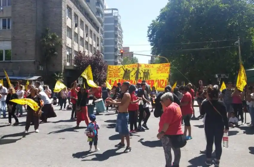 "Mourelle tiene que dejar de gastarse el sueldo en bares en la noche"