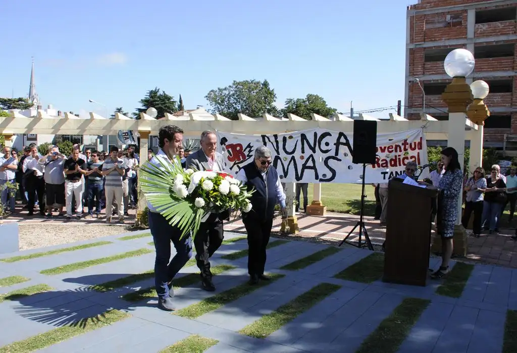 A 41 años, la UCR llamó a "recuperar la agenda de los derechos humanos"
