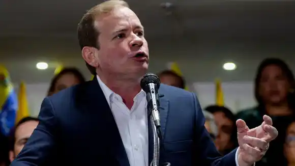 “MIENTE de MANERA DESCARADA”: la andanada de Juan Pablo Guanipa contra Gustavo Petro