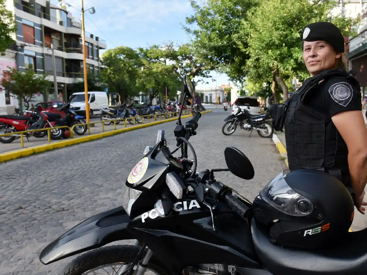 Inés, la primera motopolicía 