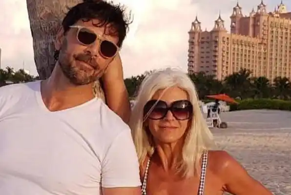 La primera foto de Juan Darthés en Brasil, acompañado por su esposa y sus hijos