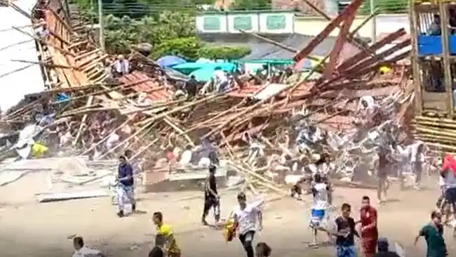¡EN COLOMBIA!  Cinco muertos y 500 heridos al desplomarse un palco en corrida de toros