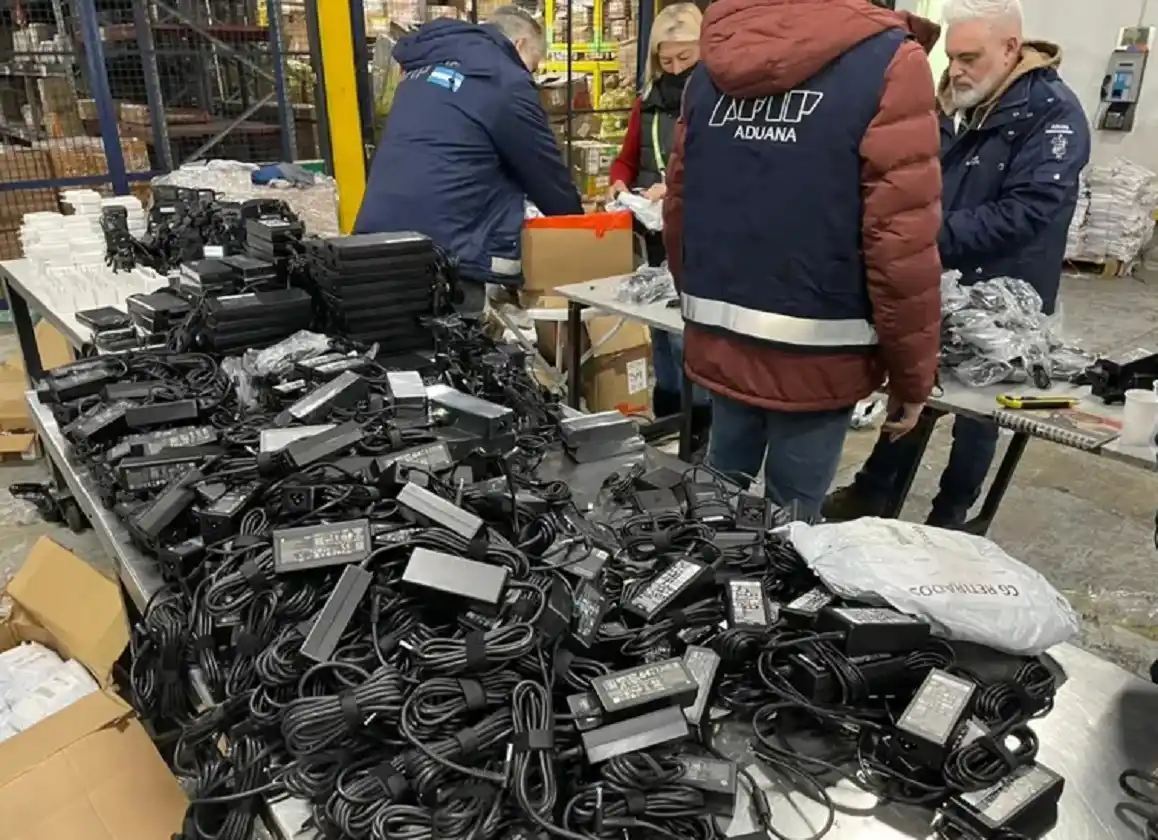 Aduana detectó irregularidades en una importación de cargadores