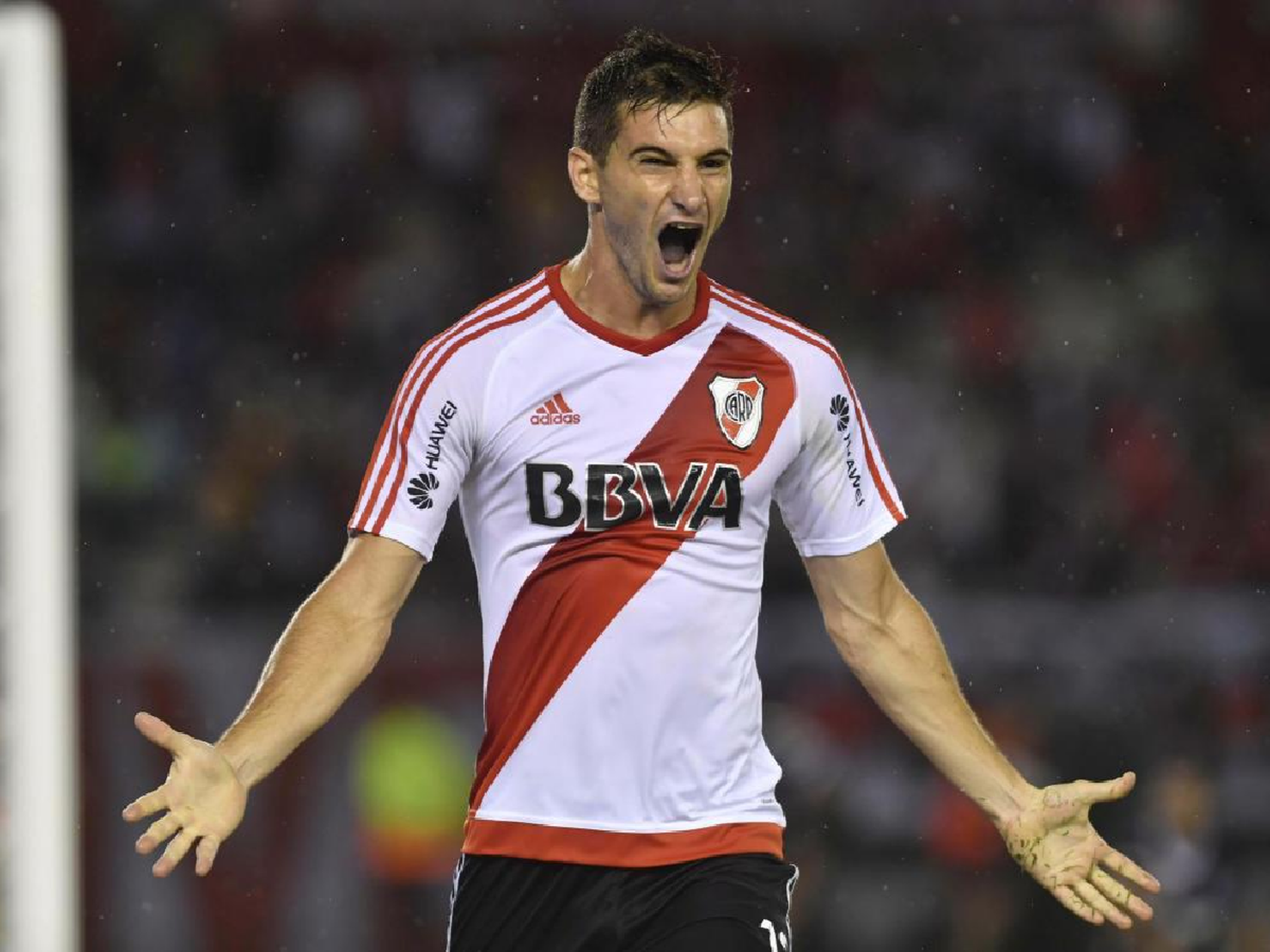 River desmiente gestiones por Alario