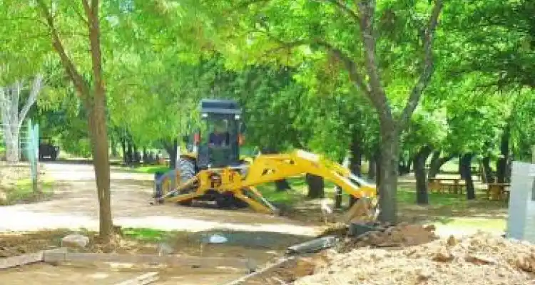 La justicia notificó al Municipio y se detuvieron las tareas en el Paseo Público