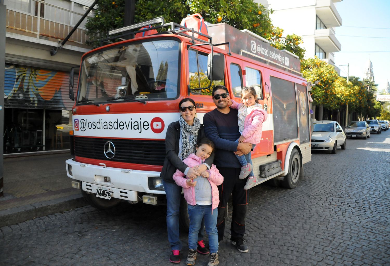 Los Días de Viaje, una familia tandilense que recorre América a bordo de un camión de bomberos