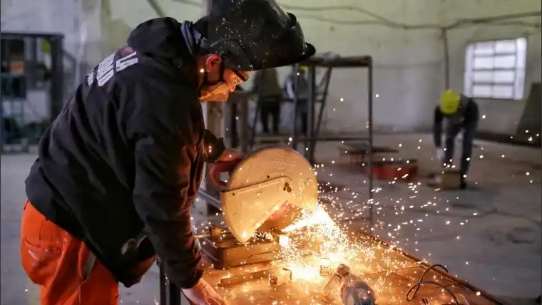 Compre Argentino: buscan elevar el porcentaje de integración local de productos