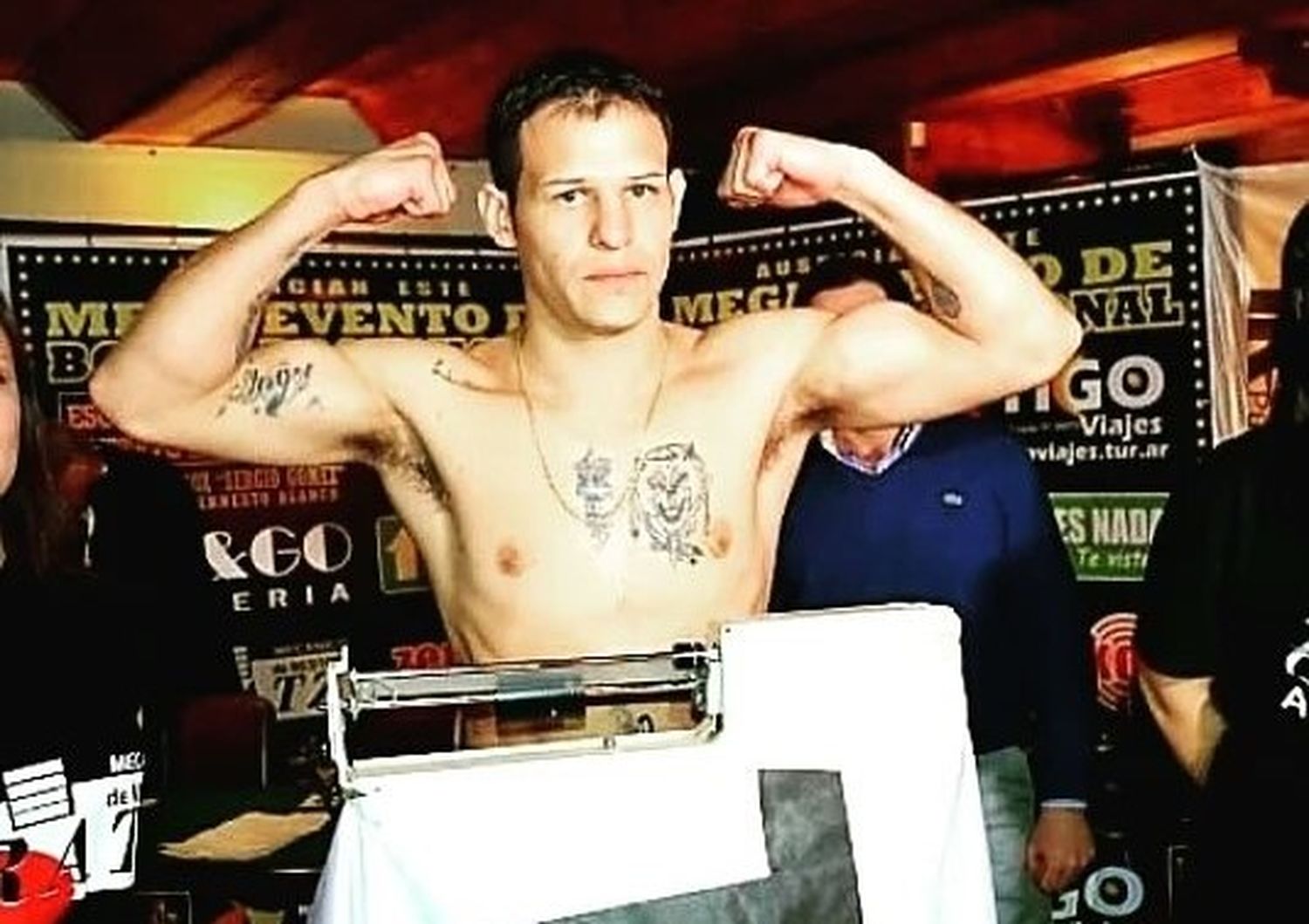 Histórico: Un convicto y un policía de la bonaerense se enfrentan en el ring