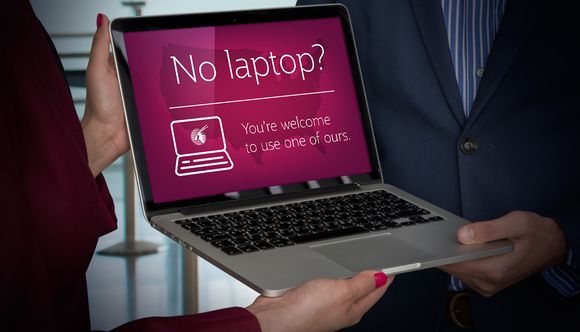 Qatar Airways salta la prohibición prestando laptops a sus pasajeros de Business Class