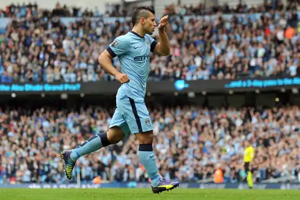 Agüero intratable: marcó los cuatro tantos en la goleada del Manchester City