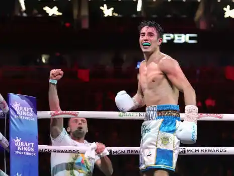 Cuello, campeón mundial interino