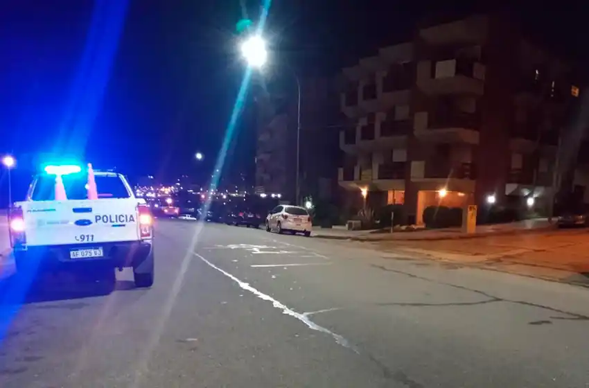 Un choque entre dos motos, con una fuga y un conductor con múltiples golpes