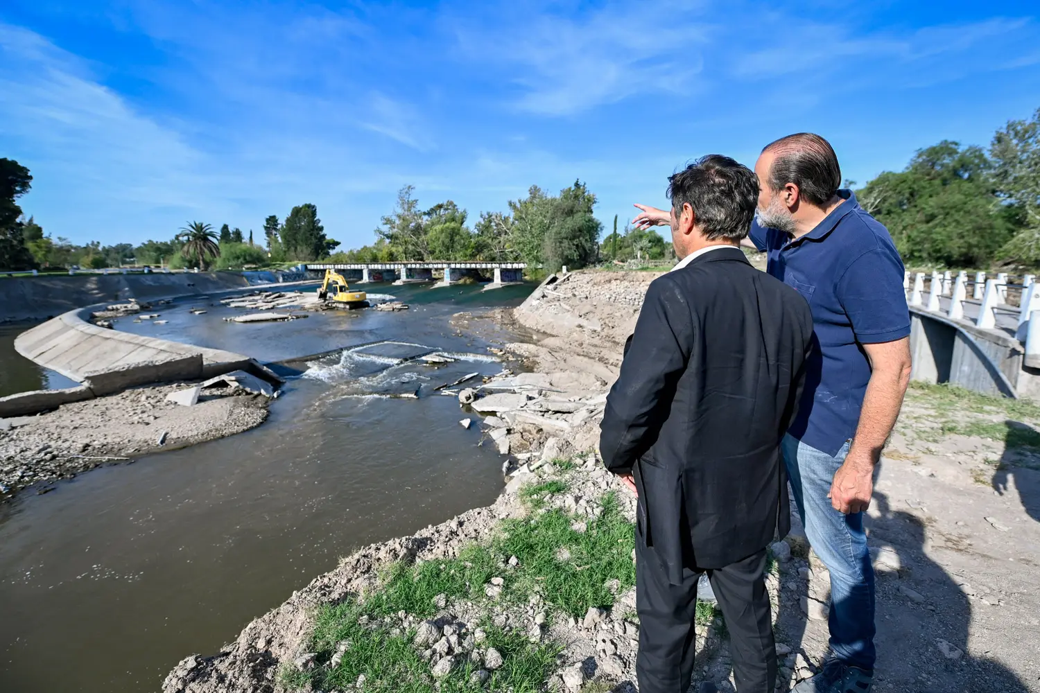 A un mes del temporal, Kicillof destacó el esfuerzo conjunto con el municipio en Bahía Blanca: "Acá nadie se salva solo"