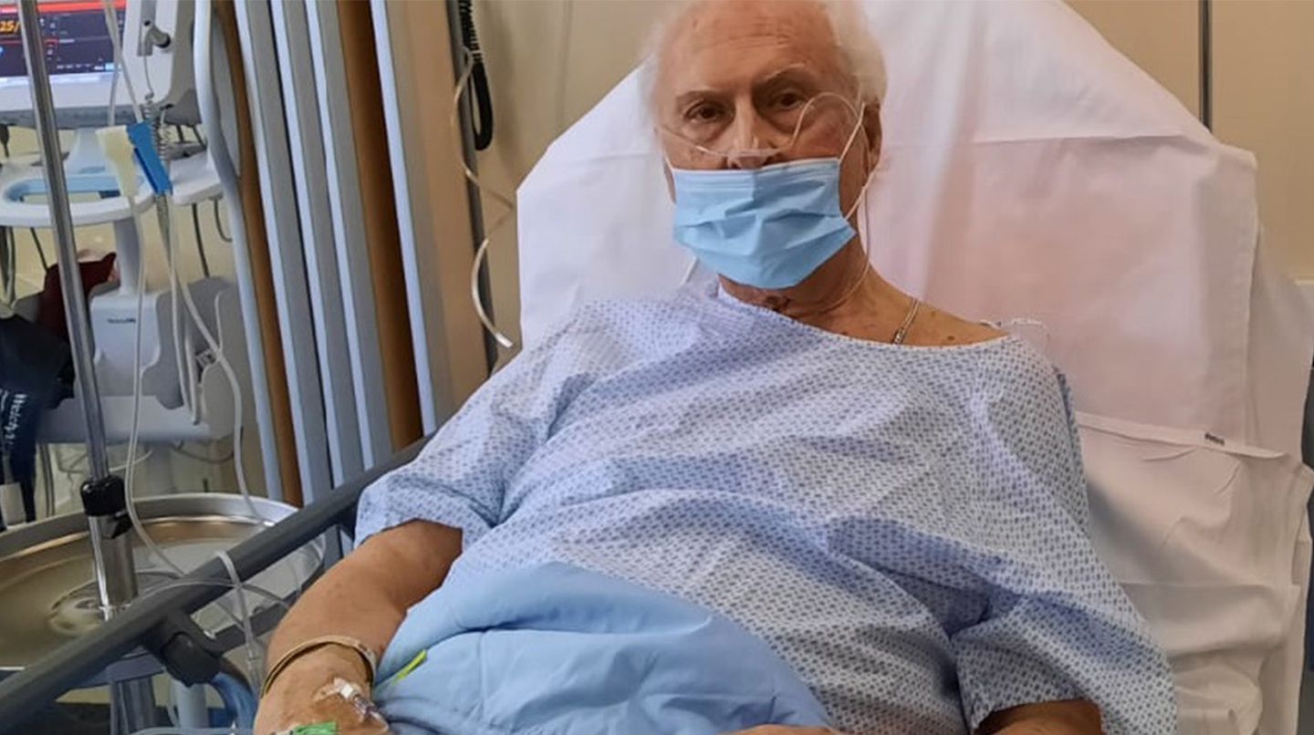 Pino Solanas dio positivo y está internado en París