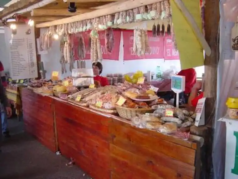 Todo listo para el "Festival del Salame Quintero" en Mercedes: Habrá peña folklórica y show de Bersuit Vergarabat