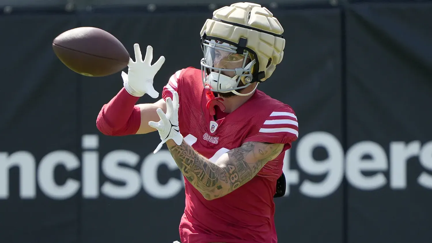 49ers rookie receiver Ricky Pearsall shot during robbery attempt