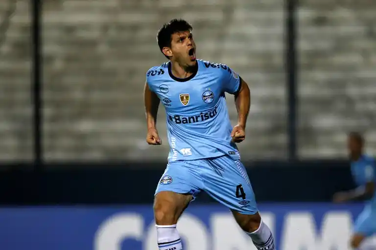 Scaloni habría sumado al entrerriano Kannemann a la lista previa del Mundial 