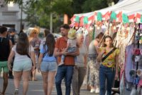 La feria navideña en la plaza Moreno se reprogramó para el domingo