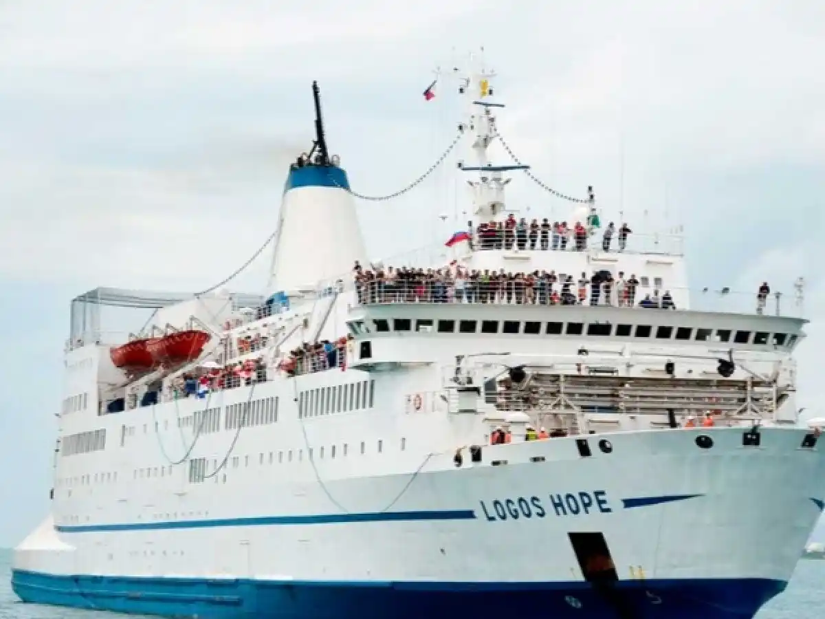 Una inmensa biblioteca flotante se acerca a Rosario 