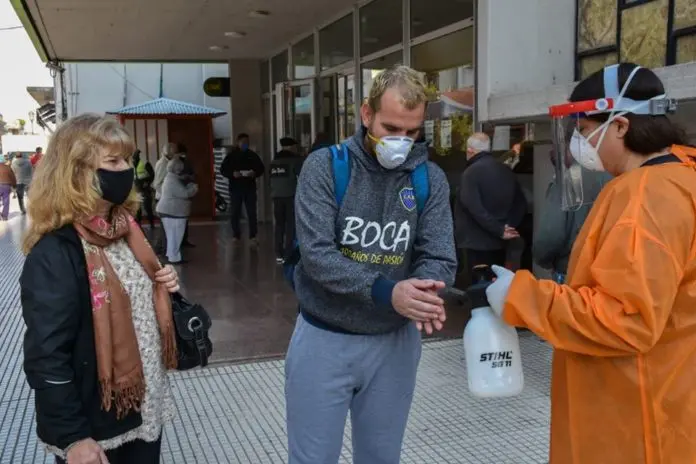 La mitad de los pacientes bonaerenses no sabe dónde se contagió de coronavirus
