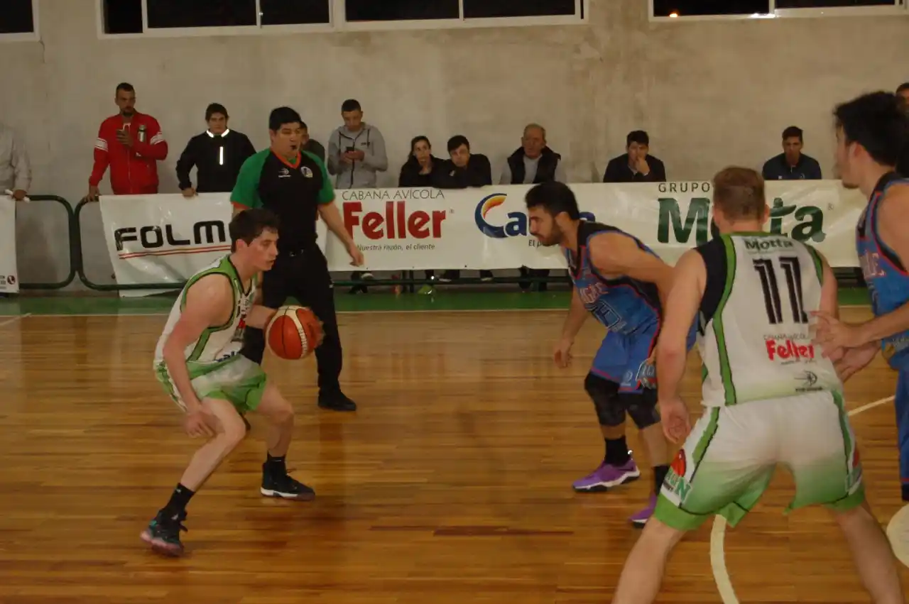 Unión venció de local al Atlético Echagüe Club de Paraná