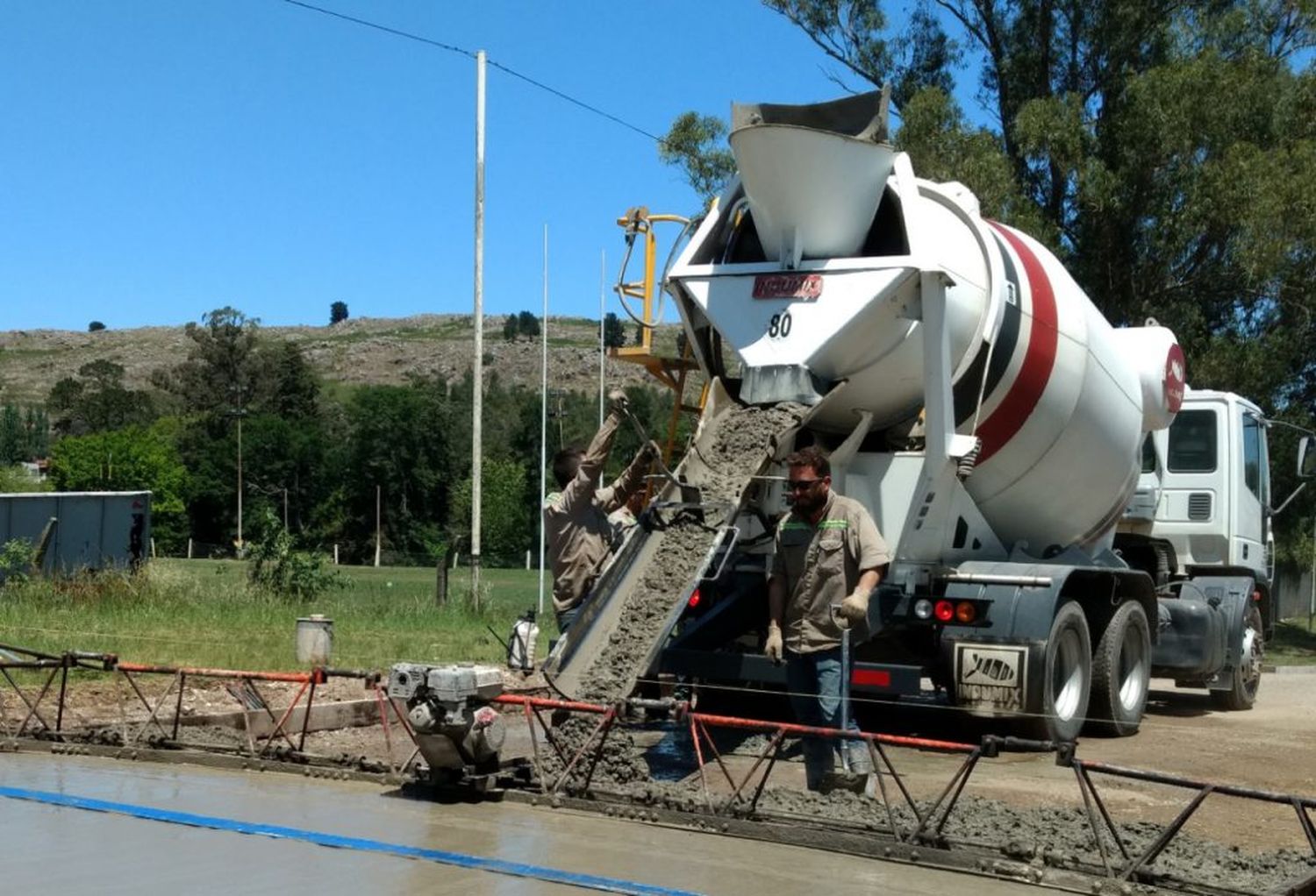 Avanza con la pavimentación de López de Osornio y con obras en otros sectores de la ciudad
