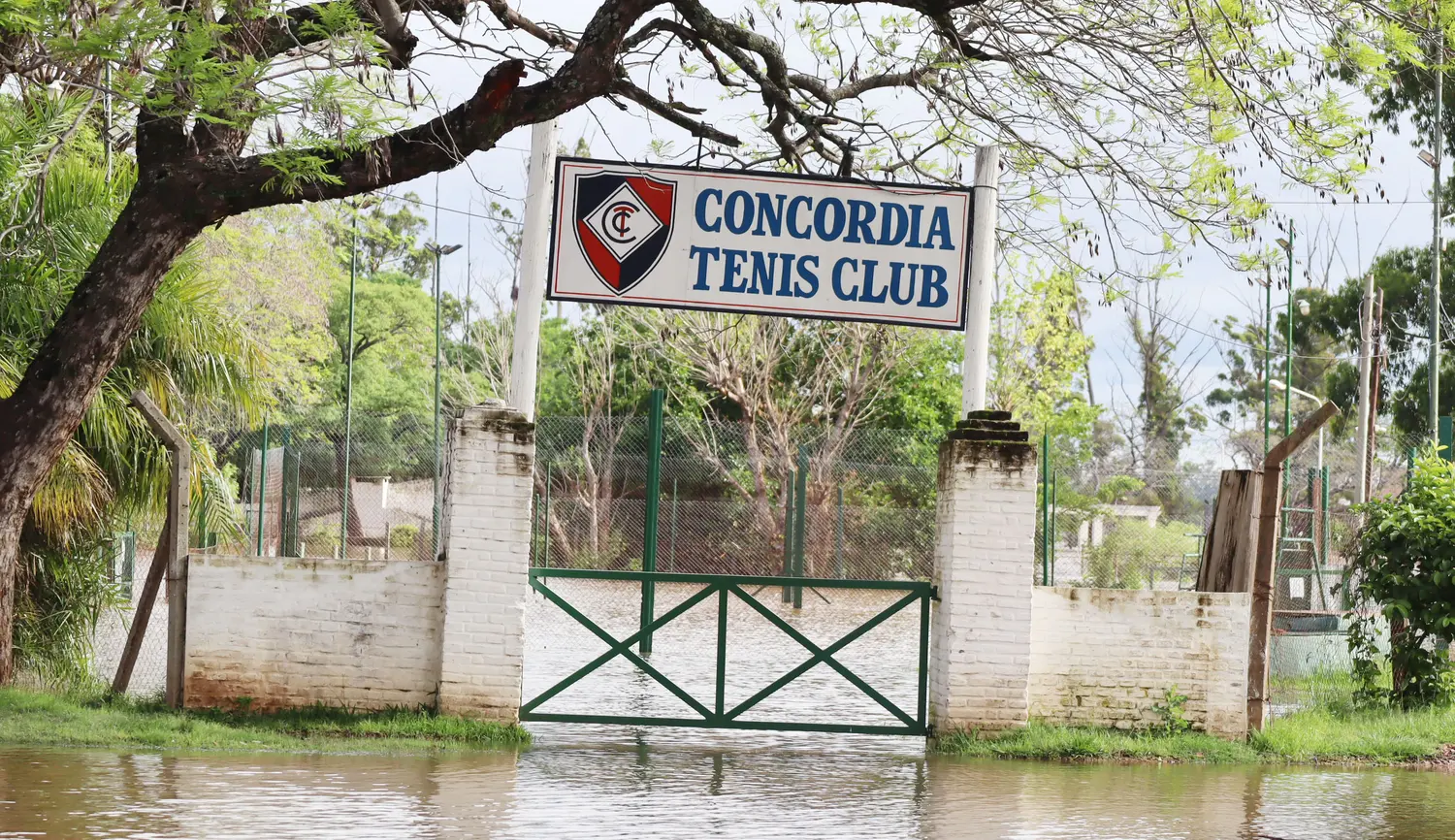 Desde Bomberos Voluntarios alertan ante la crecida del río Uruguay