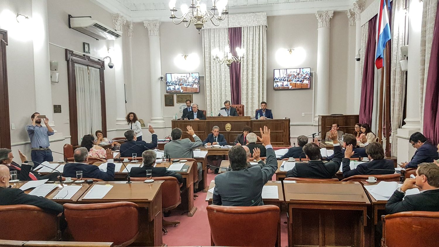 El Senado analizará si pide informes tras la impugnación del pliego de Landó