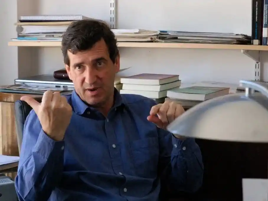 Marcos Novaro: "Adorni hoy es un meme"