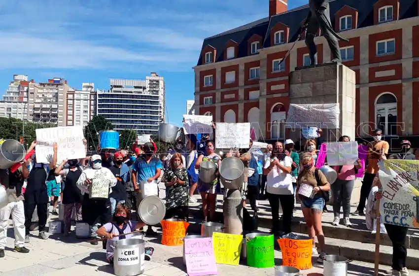 La Rambla, llena de ollas vacías: denuncian que el Municipio cortó la asistencia alimentaria a los comedores barriales