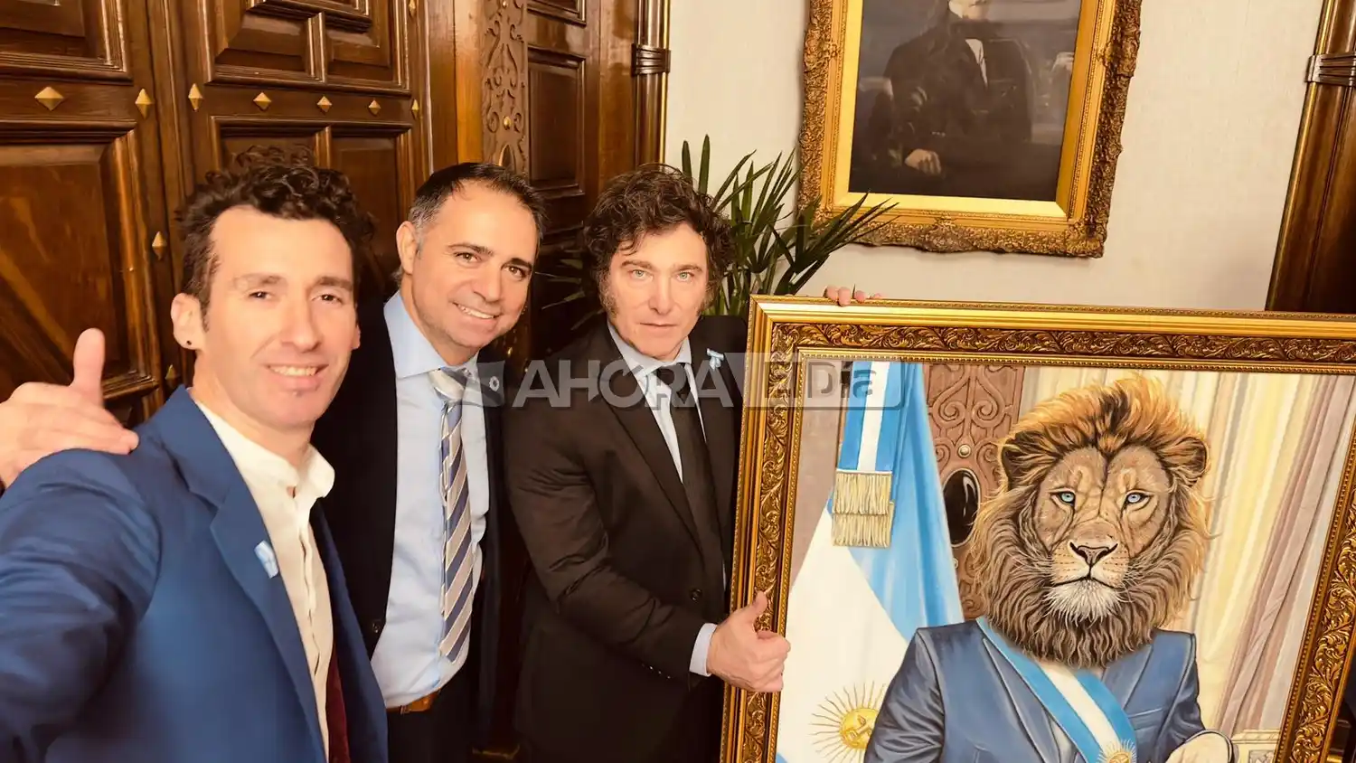 En sus redes, Davico mostró el detrás de escena de la entrega del cuadro a Milei