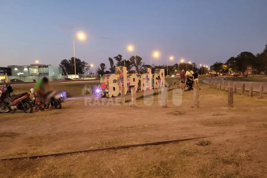 Decenas de personas sin documentación y varias motos retenidas en un importante operativo vehicular