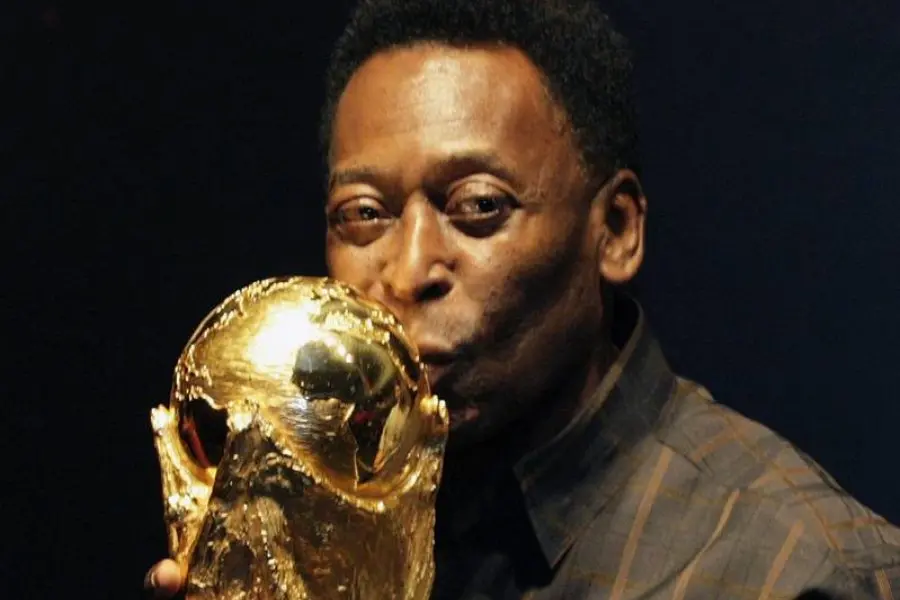 Murió Pelé, el máximo ídolo del futbol brasileño y uno de los mejores jugadores de la historia