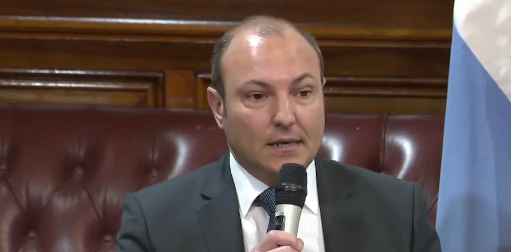 Destituyeron al juez federal Gastón Salmain por ocultar antecedentes en su currículum