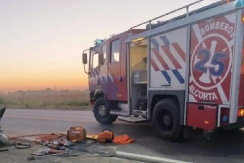 Choque fatal en ruta 90: murieron cuatro mujeres y un hombre.