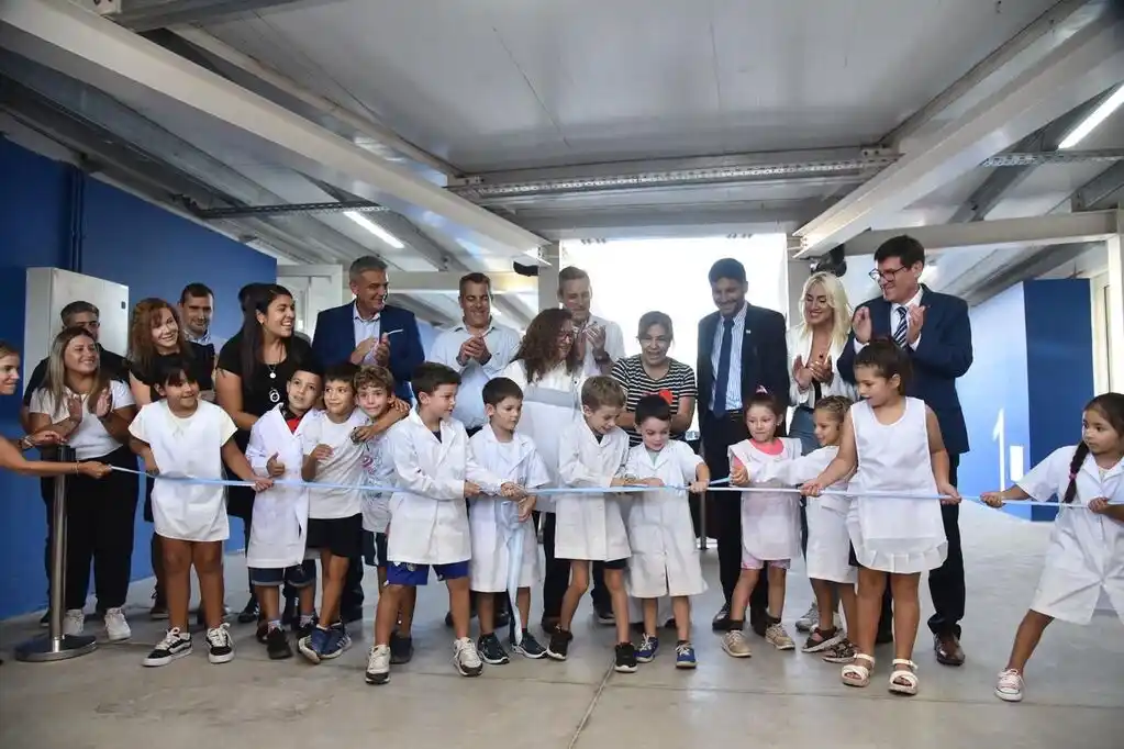 El gobernador Pullaro encabezó el acto inaugural