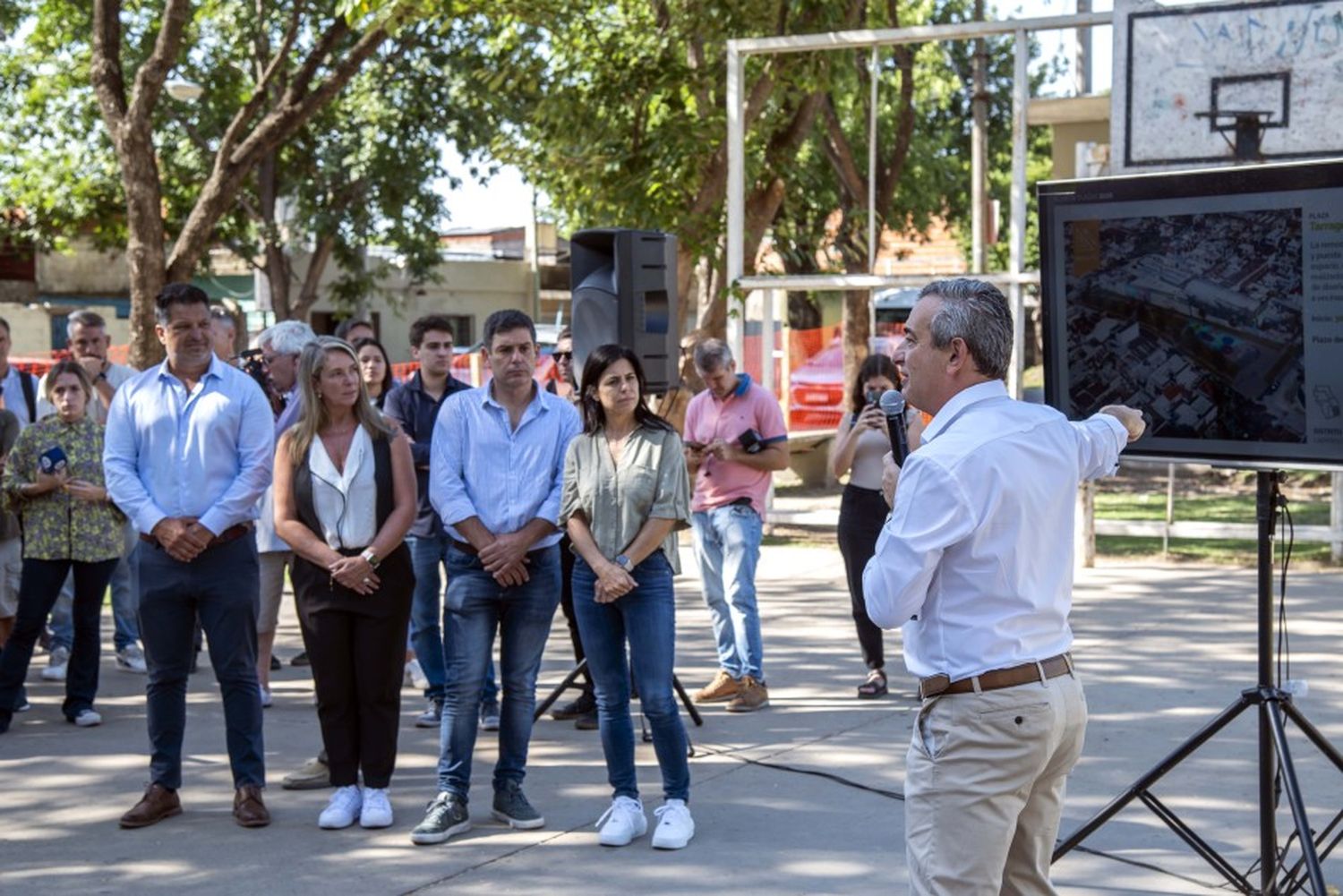 Pablo Javkin presentó el Plan de Plazas 2025 para remodelar 27 espacios públicos en la ciudad