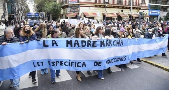 Salud mental: qué dice el petitorio de “La Madre Marcha” que entregarán en la Municipalidad