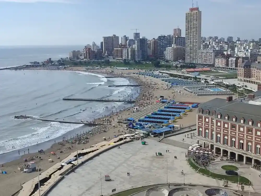 Mar del Plata: hoteleros le piden a Kicillof un "PreViaje" para el invierno