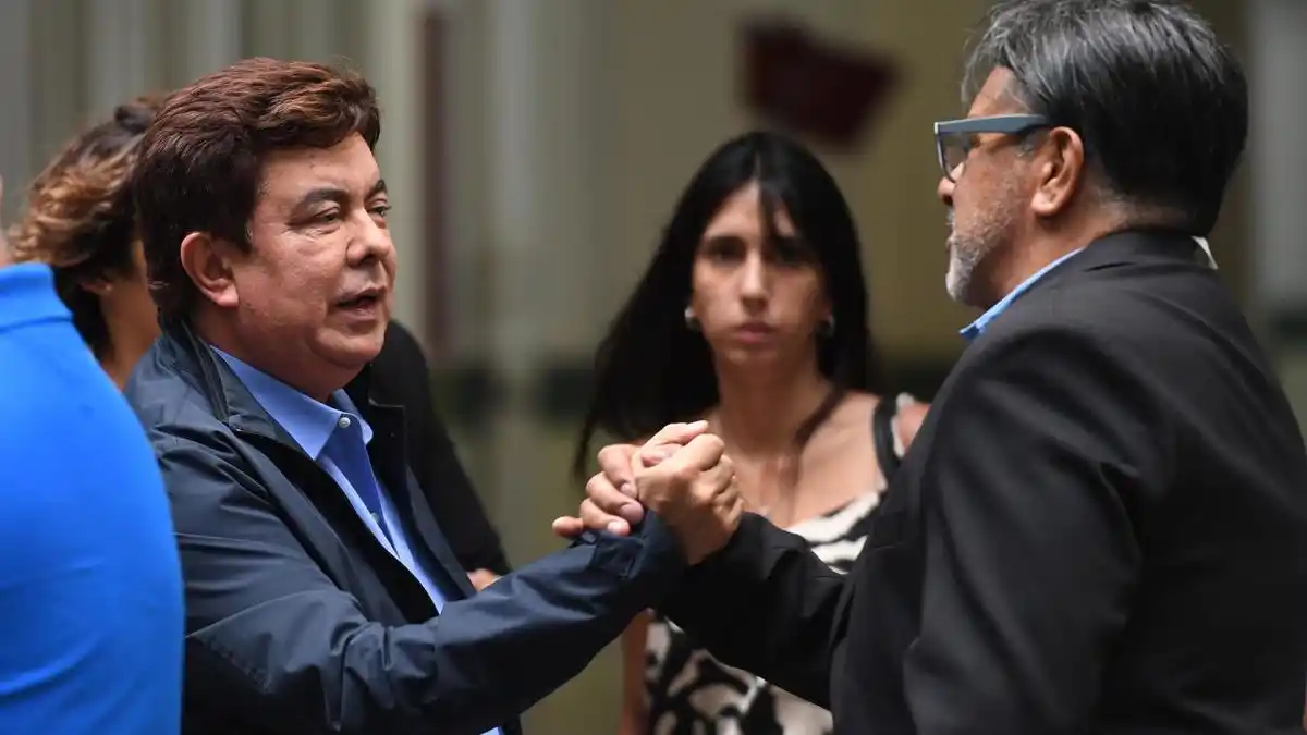 La Justicia dio curso al amparo de 500 intendentes contra el DNU de Milei