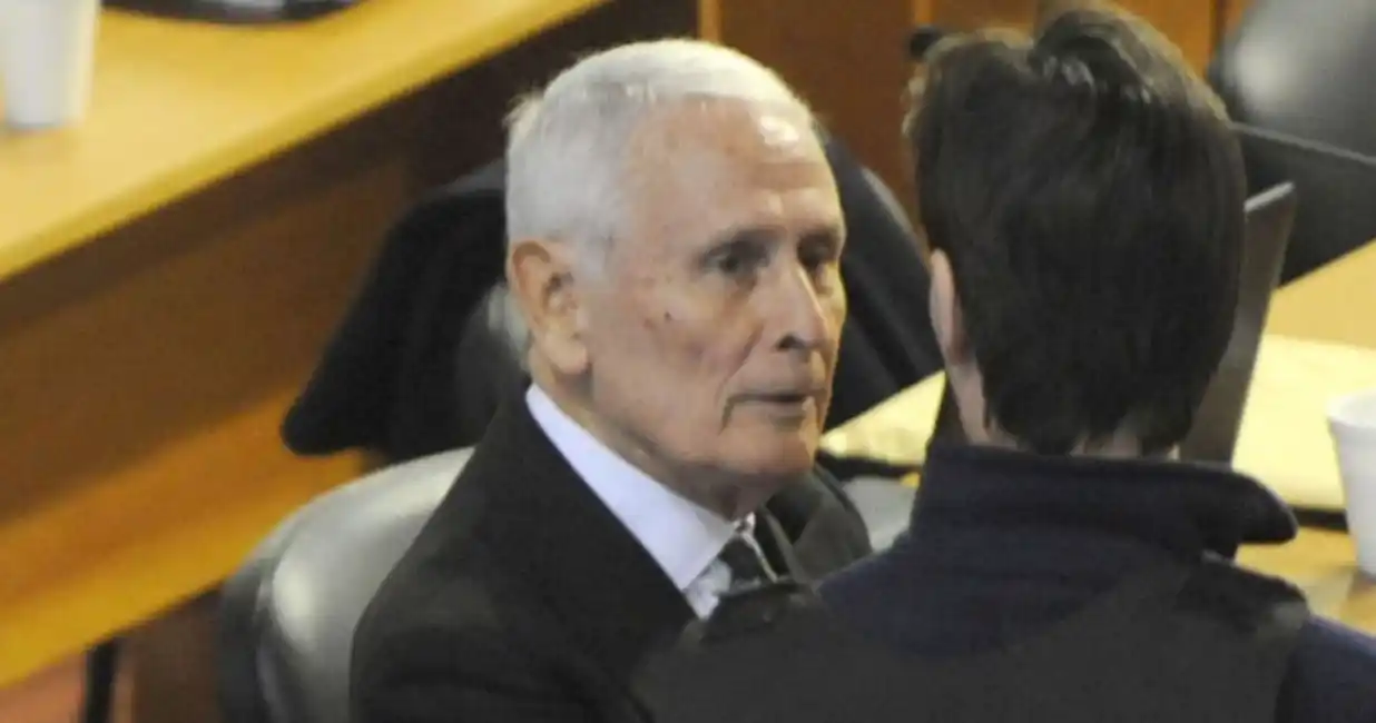 Murió el represor Miguel Etchecolatz